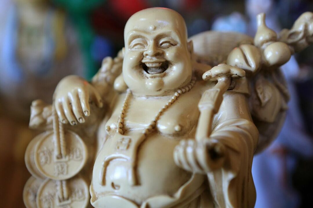 amuleti i shëndetit dhe mirëqenia familjare - Buda qesh