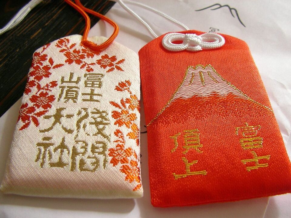 amuletë japoneze për fat të mirë